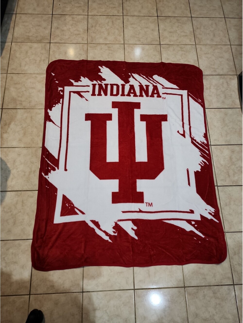 Indiana Hoosiers 46.50"x59 Dimensional Design Raschel Throw Blanket [NEW] Fleece